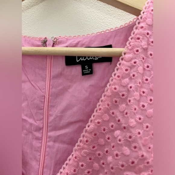 EUC Lulus Good to be Me Pink Eyelet Lace Midi Dress Size Small Retail $60 - Picture 7 of 10